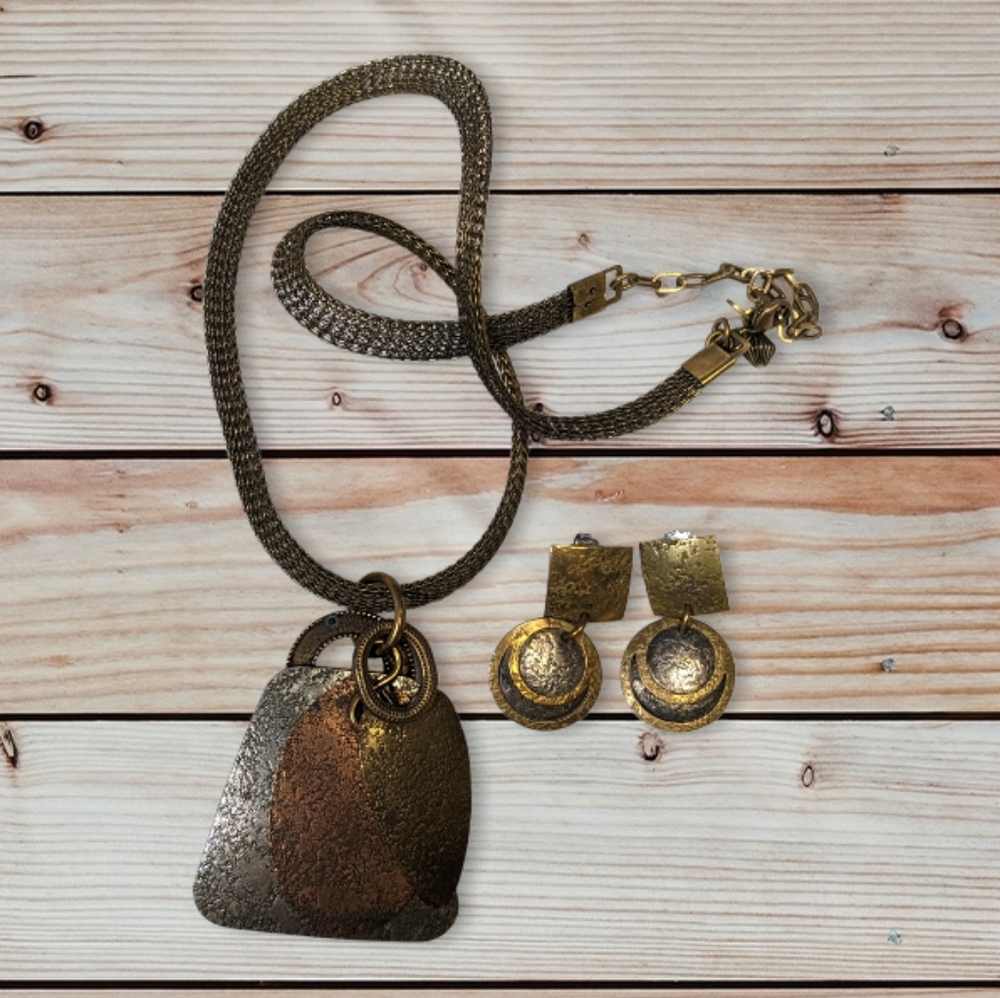 #44 Vintage Marjorie Baer beaten tri-metal necklace and earrings